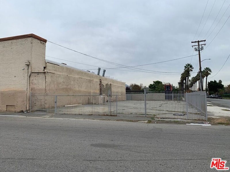 3800 Commerce Street