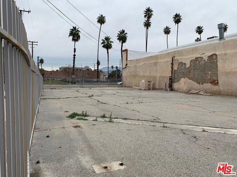3800 Commerce Street