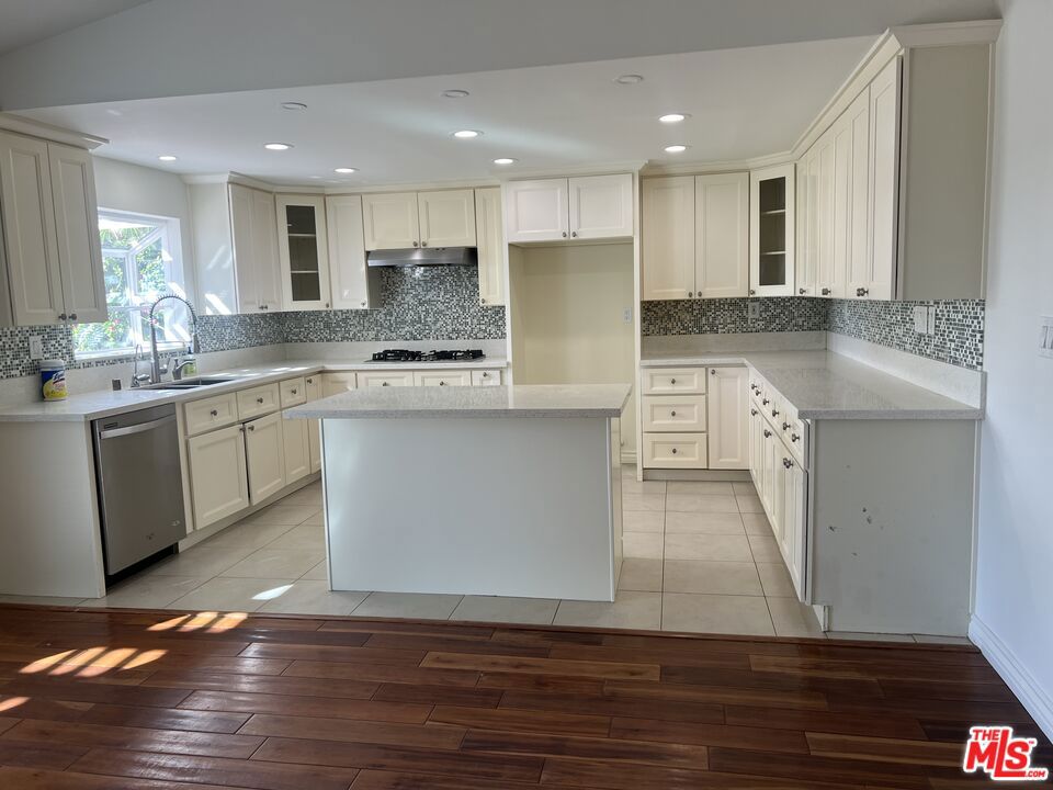 11657 Porter Valley Drive