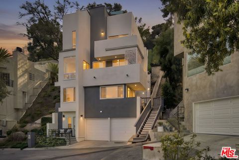 4112 Vanetta Place Studio City CA 91604