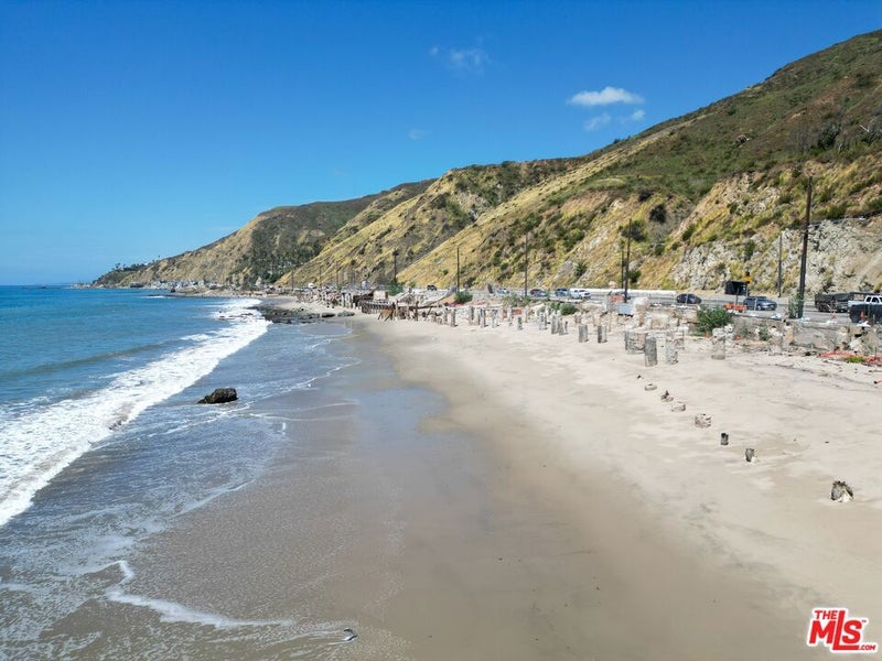 19062 Pacific Coast Highway