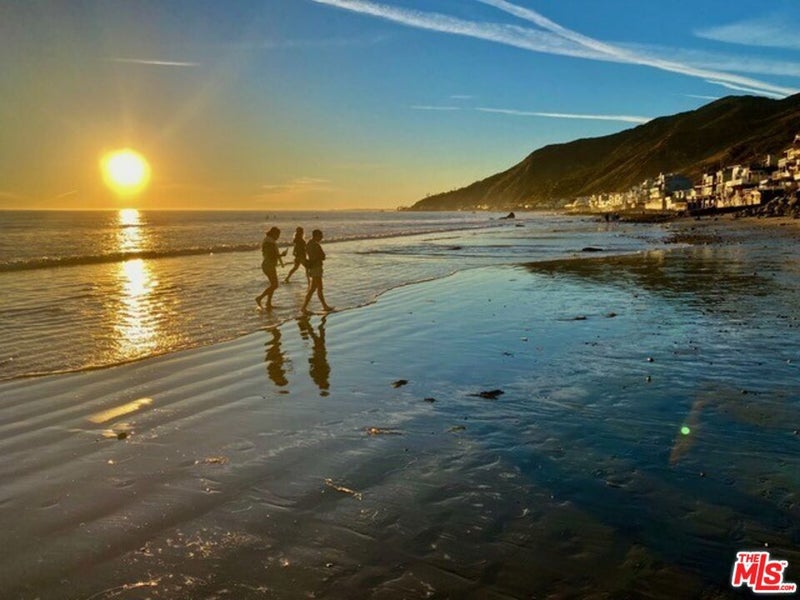 19062 Pacific Coast Highway
