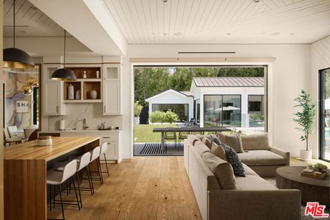 4634 White Oak Avenue Encino CA 91316