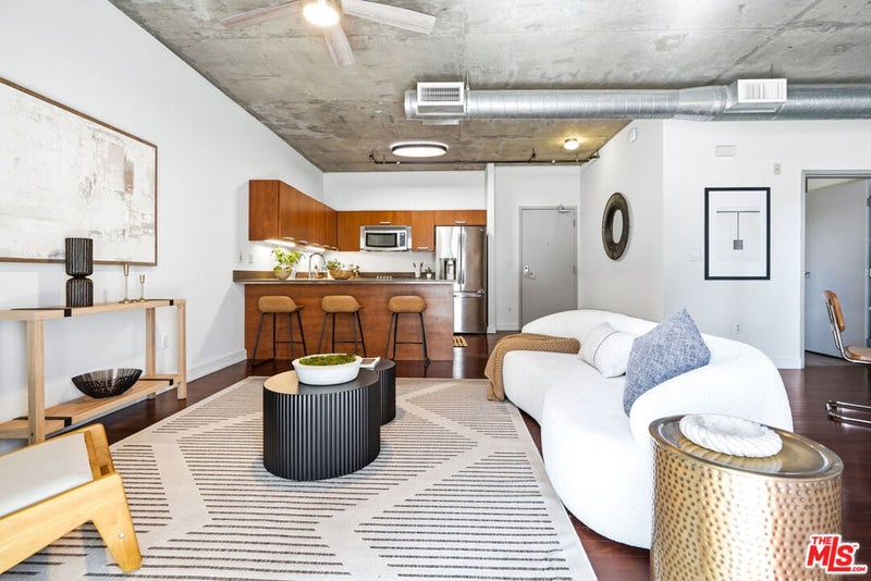645 W 9th Street 342