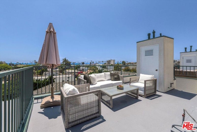 245 Hollister Avenue 1