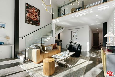 303 Venice Way Venice CA 90291