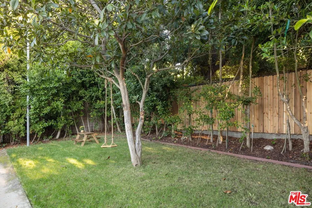 Los Angeles, California 90064, United States, 5 Bedrooms Bedrooms, ,5 BathroomsBathrooms,Residential,Active,229616