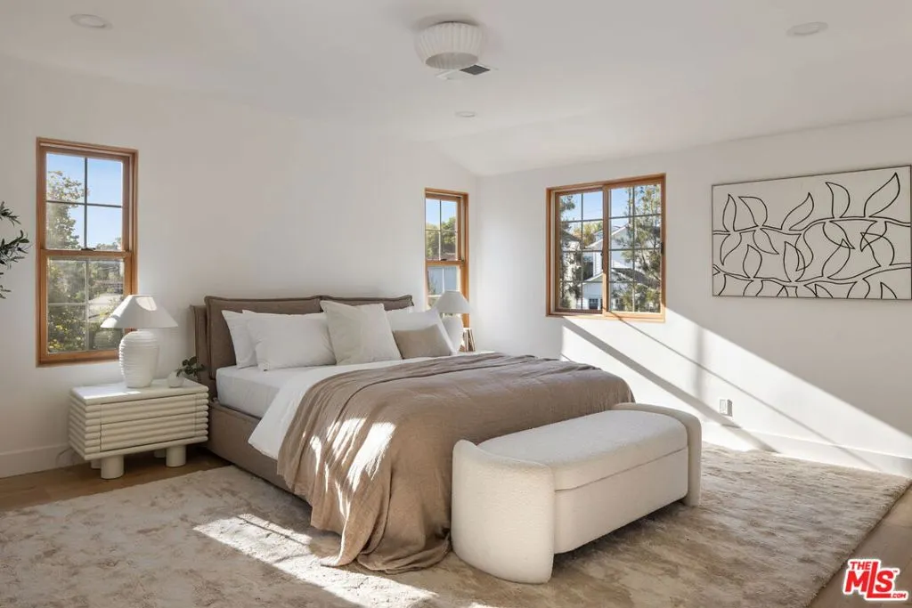 Los Angeles, California 90064, United States, 5 Bedrooms Bedrooms, ,5 BathroomsBathrooms,Residential,Active,229616