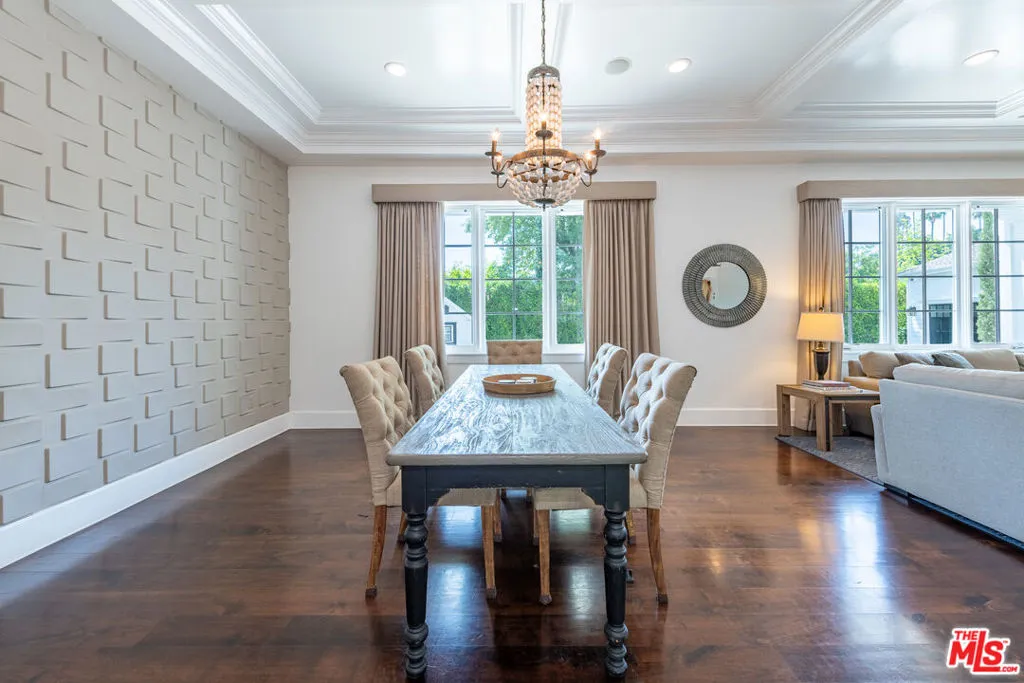 Tarzana, California 91356, United States, 5 Bedrooms Bedrooms, ,6 BathroomsBathrooms,Residential,Active,151863