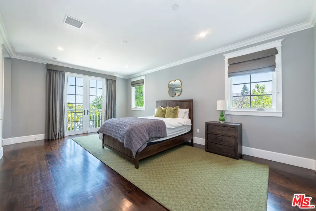 Tarzana, California 91356, United States, 5 Bedrooms Bedrooms, ,6 BathroomsBathrooms,Residential,Active,151863