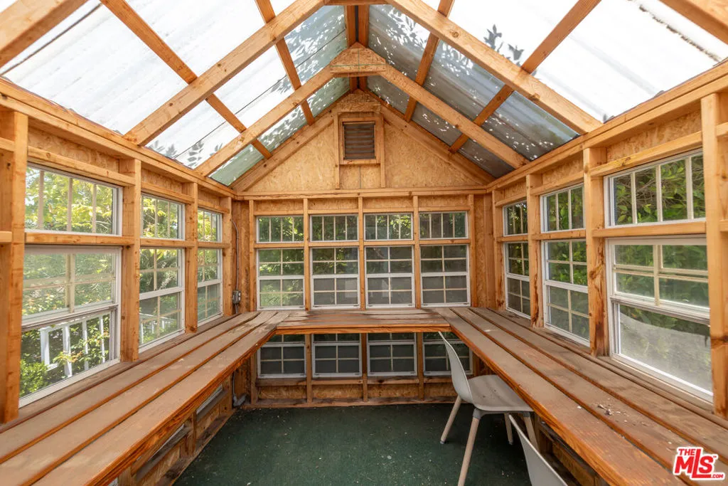 Tarzana, California 91356, United States, 5 Bedrooms Bedrooms, ,6 BathroomsBathrooms,Residential,Active,151863