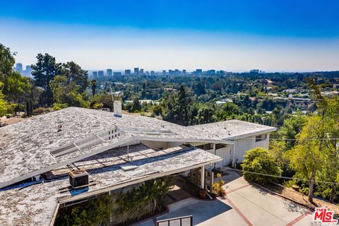9926 Beverly Grove Drive Beverly Hills CA 90210