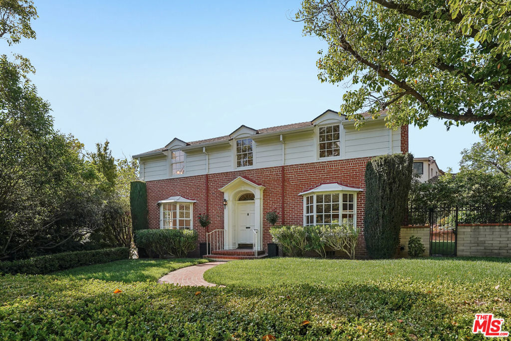 10575 Lindbrook Drive