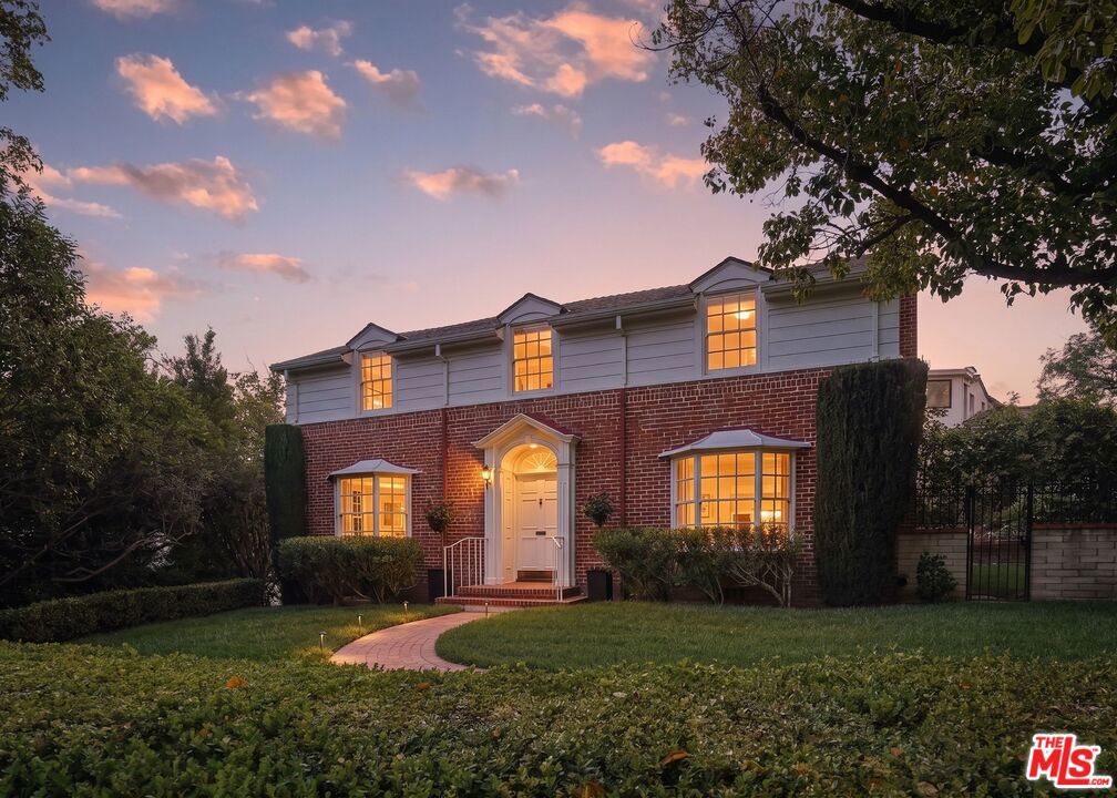 10575 Lindbrook Drive