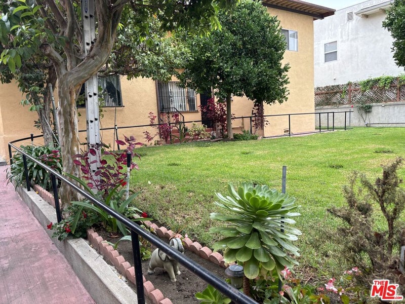 2000 Argyle Avenue