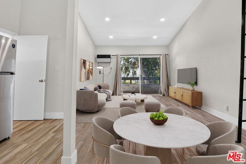 21801 Roscoe Boulevard 206