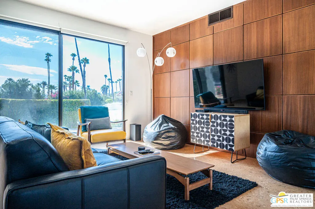 Cathedral City, California 92234, United States, 2 Bedrooms Bedrooms, ,2 BathroomsBathrooms,Residential,Active,199000