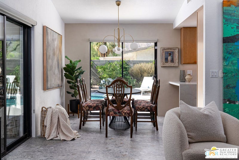399 E San Rafael Drive