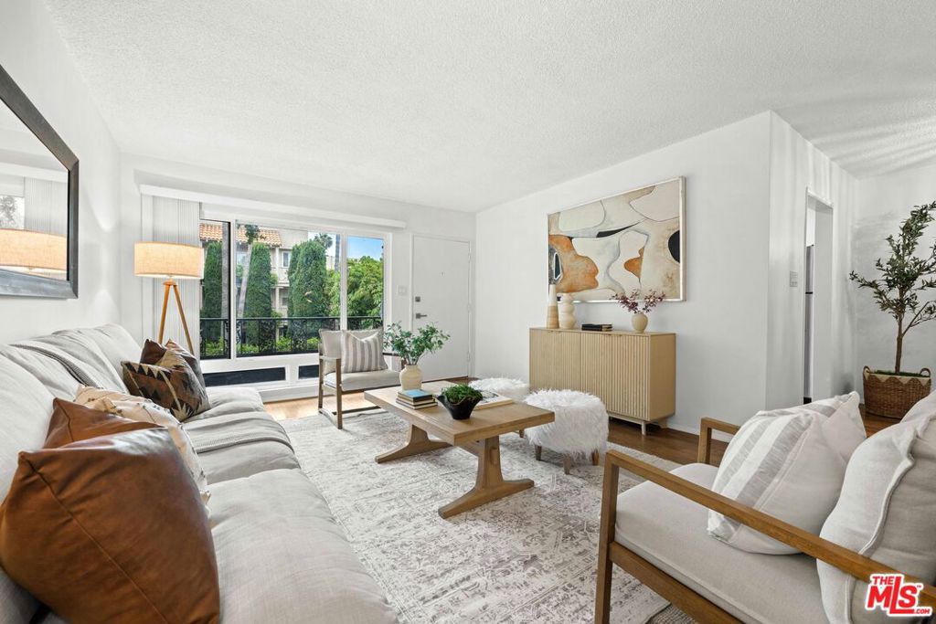 Properties 2 11670 W Sunset Boulevard 209