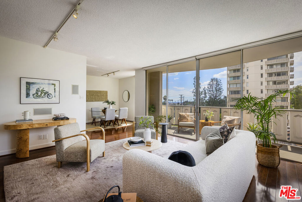 4411 Los Feliz Boulevard 502