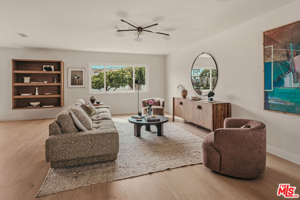 1145 Palms Boulevard