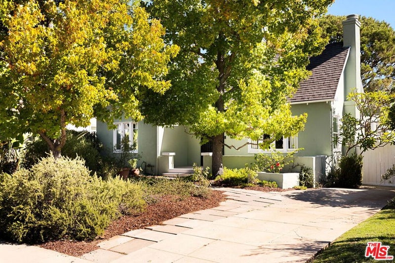 336 N Beachwood Drive