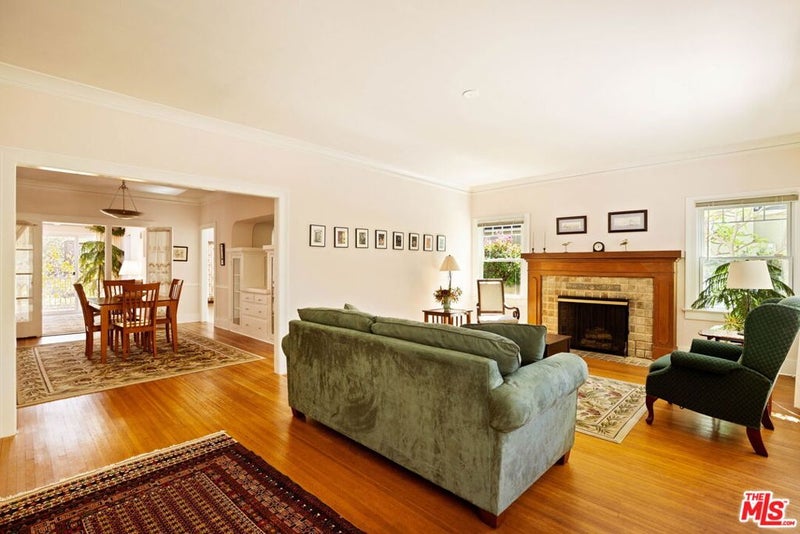336 N Beachwood Drive
