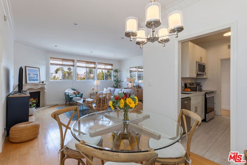 511 San Vicente Boulevard 306