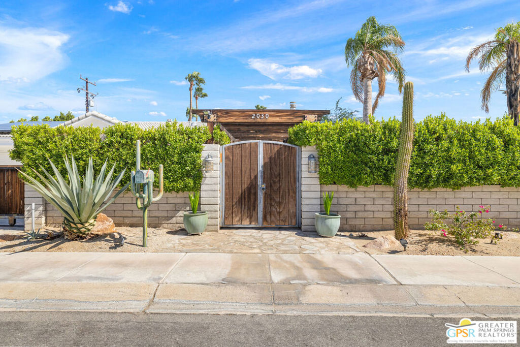 2030 E Acacia Road