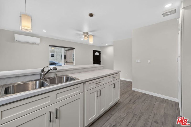 1435 W 22nd Street