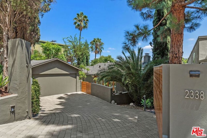 2338 Lyric Avenue