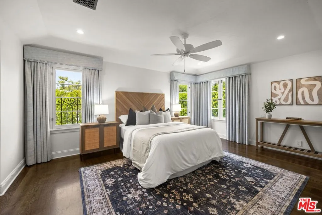 Los Angeles, California 90064, United States, 5 Bedrooms Bedrooms, ,5 BathroomsBathrooms,Residential,Active,191506