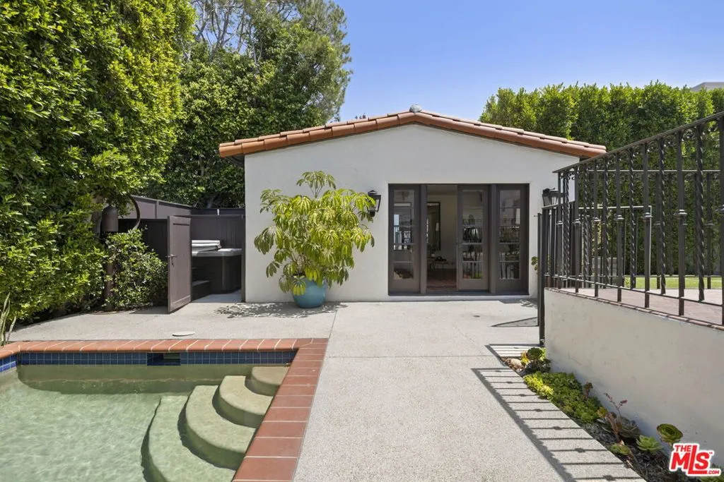 Los Angeles, California 90064, United States, 5 Bedrooms Bedrooms, ,5 BathroomsBathrooms,Residential,Active,191506