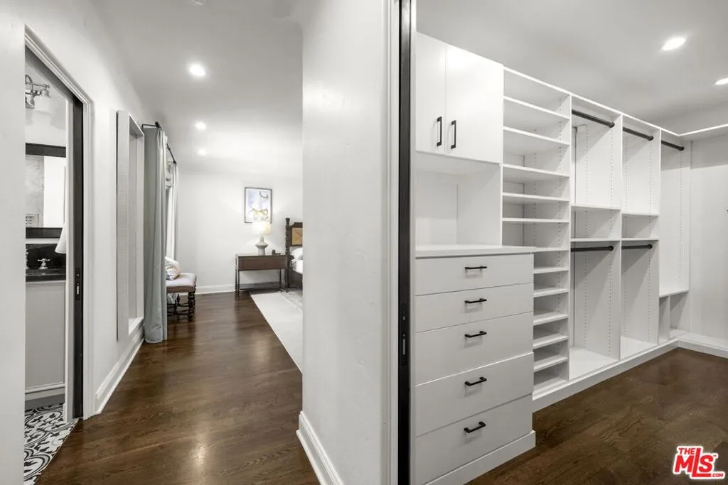 Los Angeles, California 90064, United States, 5 Bedrooms Bedrooms, ,5 BathroomsBathrooms,Residential,Active,191506