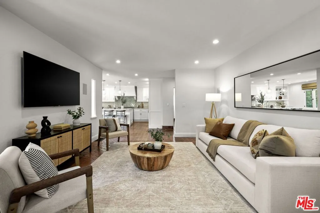 Los Angeles, California 90064, United States, 5 Bedrooms Bedrooms, ,5 BathroomsBathrooms,Residential,Active,191506