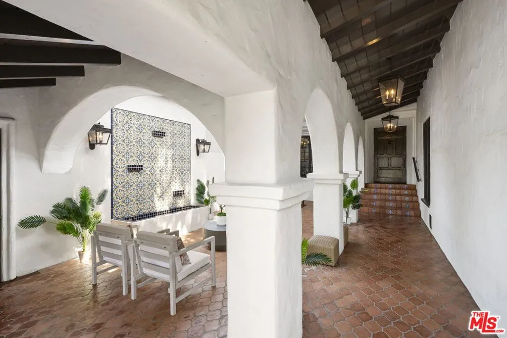 Los Angeles, California 90064, United States, 5 Bedrooms Bedrooms, ,5 BathroomsBathrooms,Residential,Active,191506