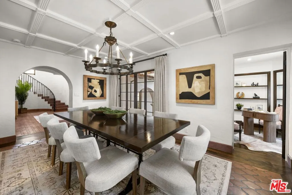 Los Angeles, California 90064, United States, 5 Bedrooms Bedrooms, ,5 BathroomsBathrooms,Residential,Active,191506