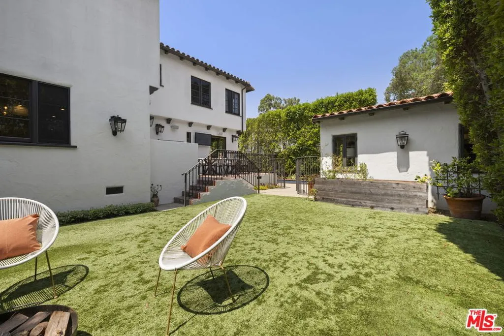 Los Angeles, California 90064, United States, 5 Bedrooms Bedrooms, ,5 BathroomsBathrooms,Residential,Active,191506