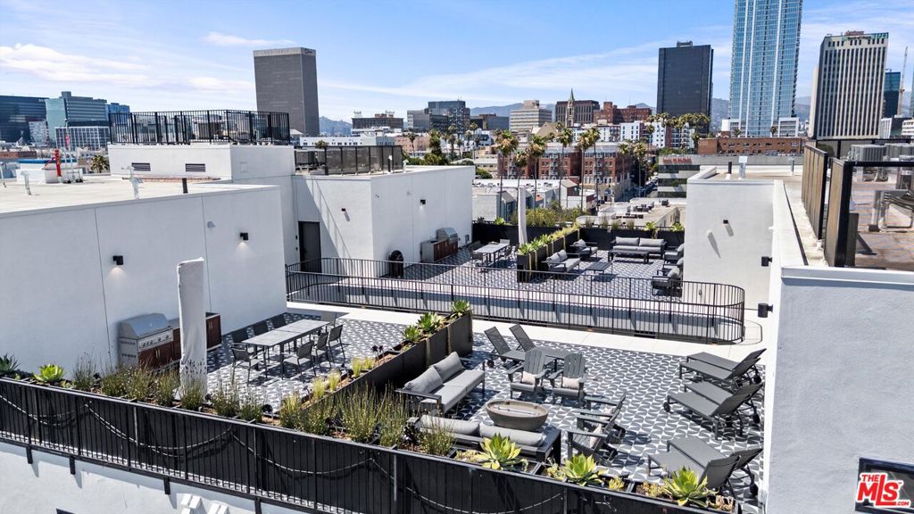 904 S New Hampshire Avenue 207