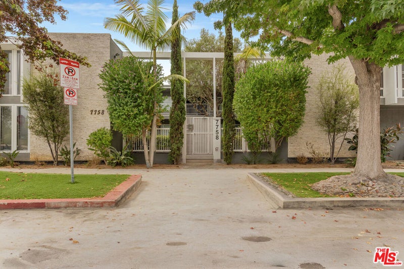 7758 W 91st Street