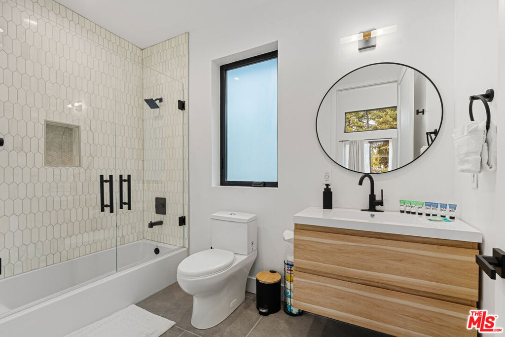 42421 Evergreen Drive