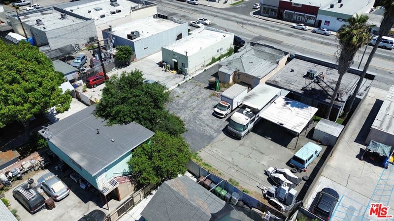 1631 E Compton Boulevard