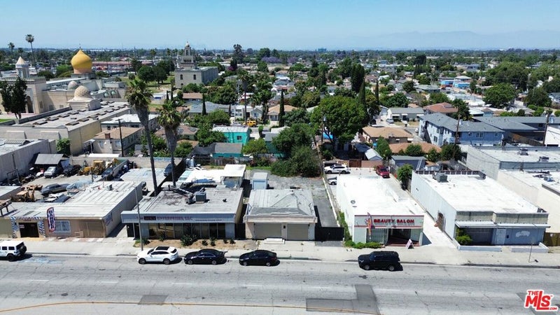 1631 E Compton Boulevard