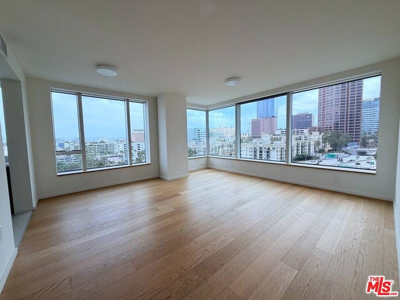 889 Francisco Street 1008