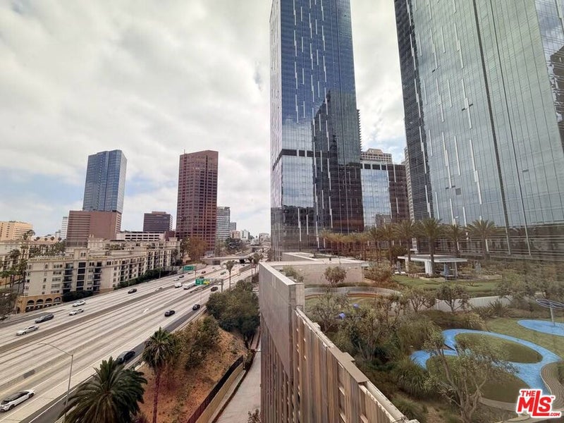 889 Francisco Street 1008