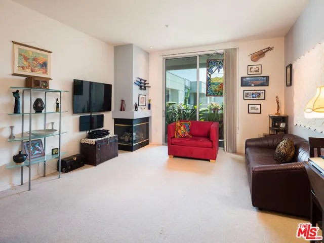 Los Angeles, California 90012, United States, 2 Bedrooms Bedrooms, ,2 BathroomsBathrooms,Residential,Active,184643