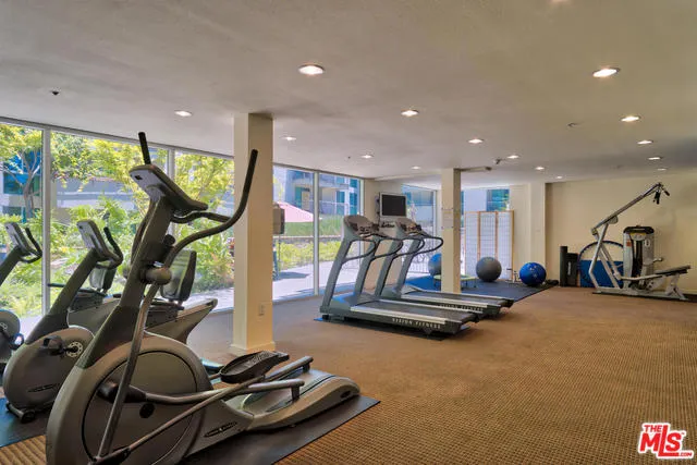 Los Angeles, California 90012, United States, 2 Bedrooms Bedrooms, ,2 BathroomsBathrooms,Residential,Active,184643