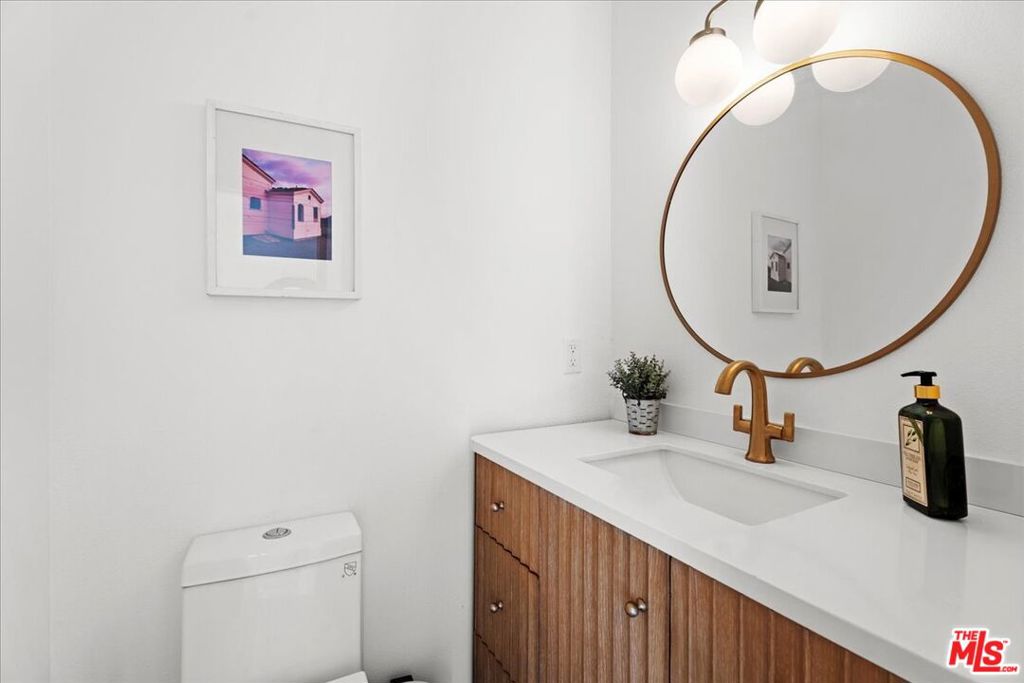 3314 Griffith Park Boulevard 5