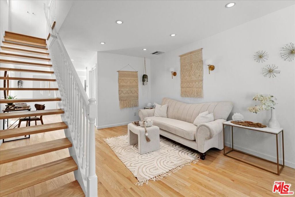 3314 Griffith Park Boulevard 5