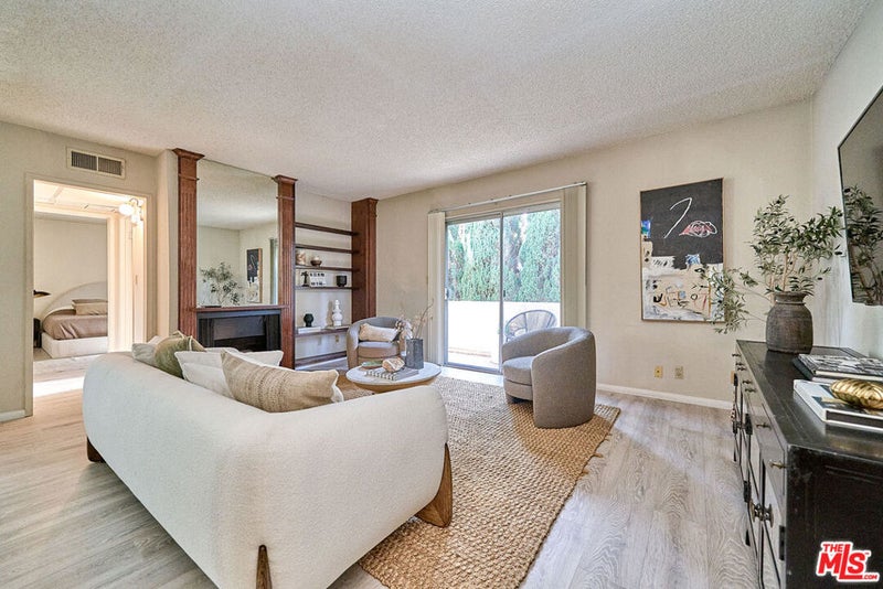 5437 Corteen Place 212